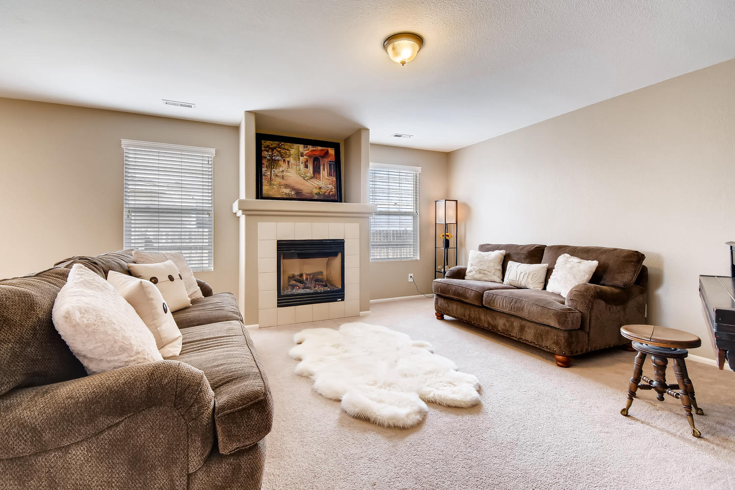 REAL ESTATE LISTING: 10595 Forester Pl Longmont CO Great Room