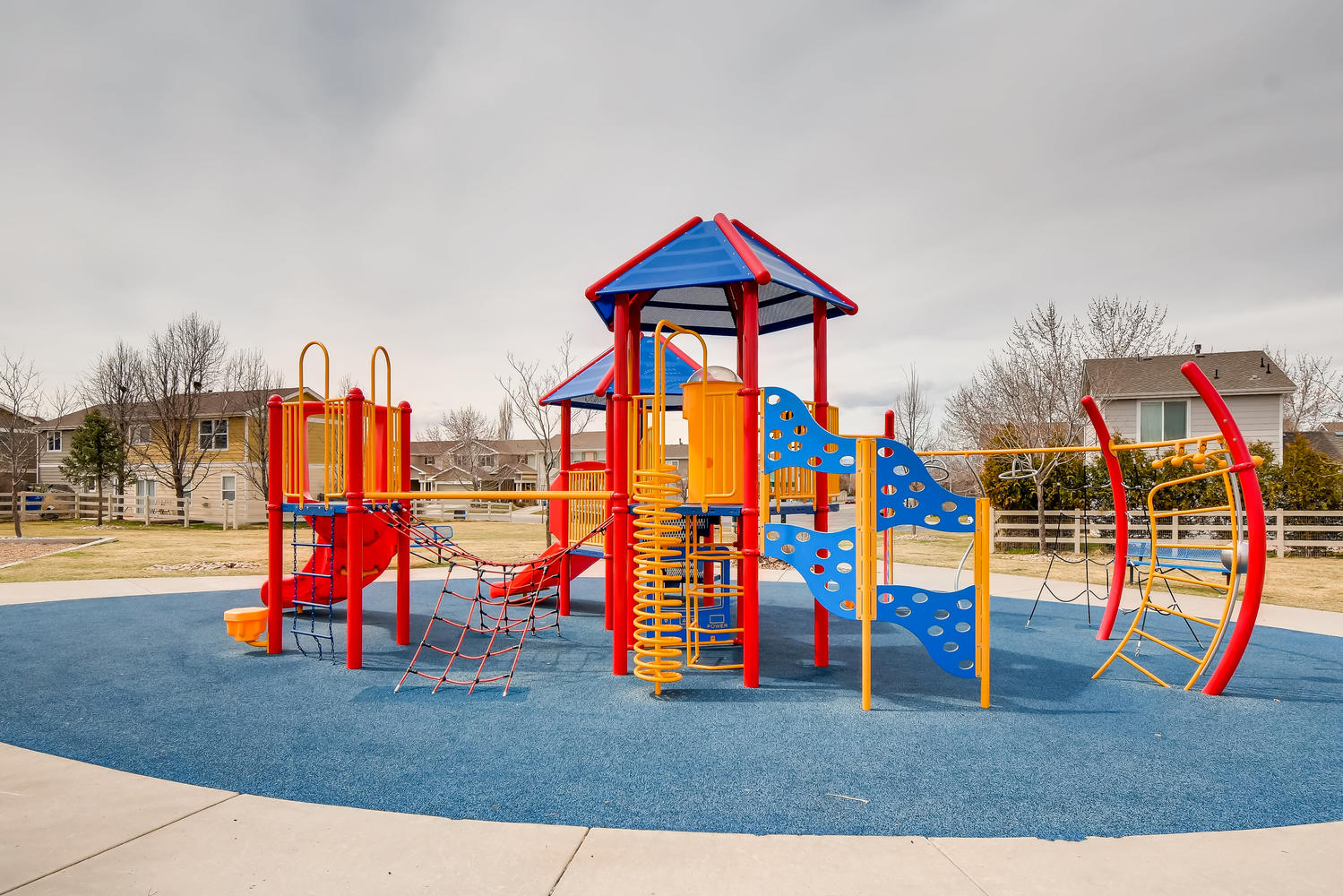REAL ESTATE LISTING: 10595 Forester Pl Longmont CO Neighborhood Park