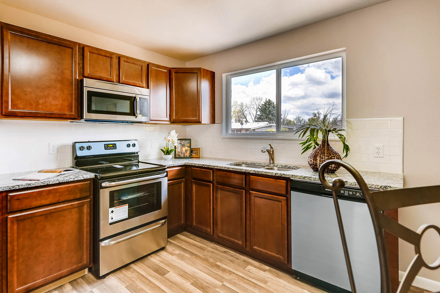 Denver Real Estate E 55th Ave Kitchen