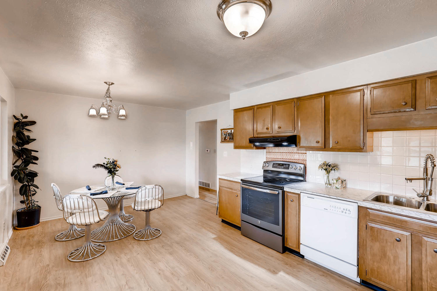 NEW LISTING: 7655 34th Ct Boulder CO 80302 Eat-In Kitchen