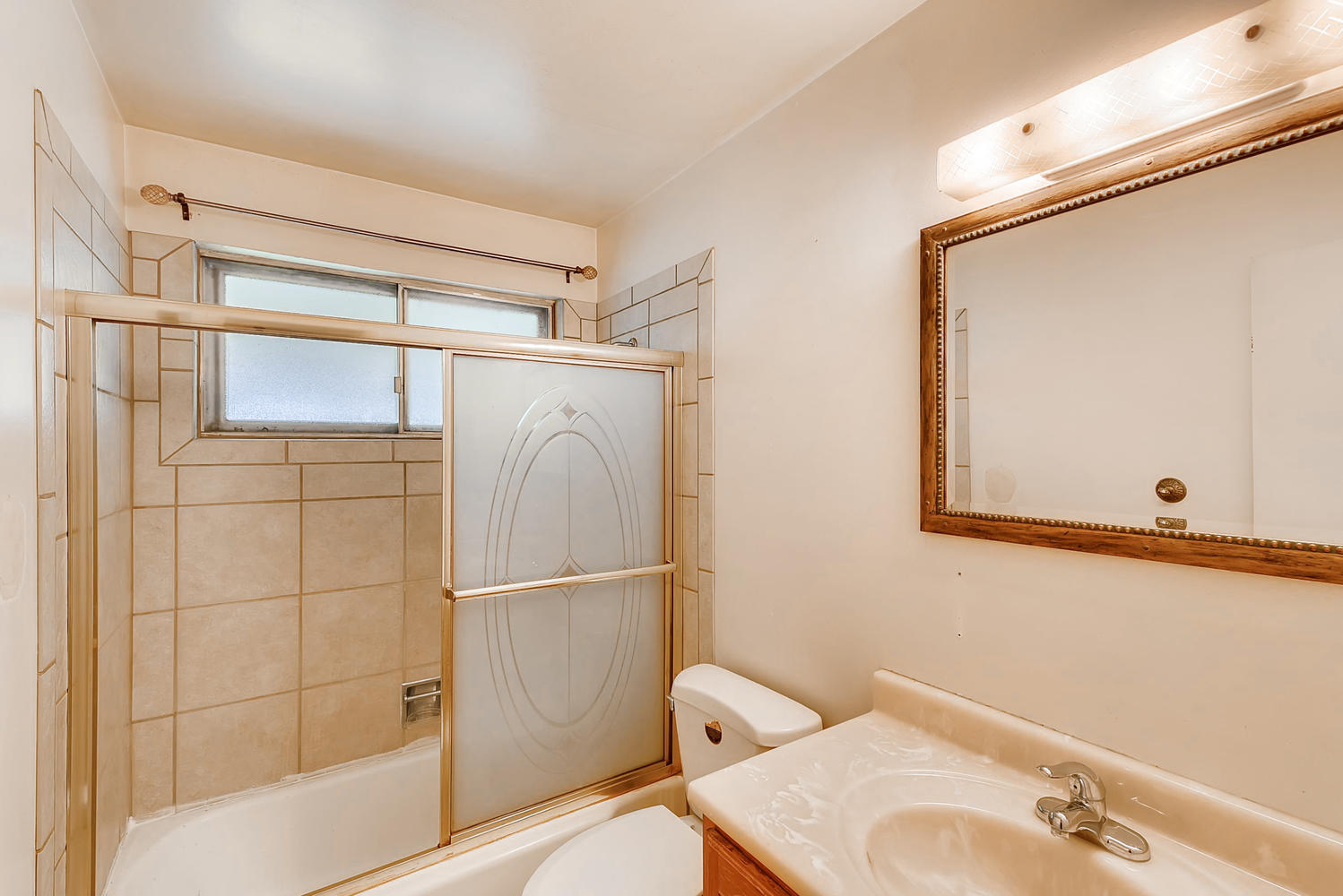 REAL ESTATE LISTING: 1025 W 101st Place Northglenn Shared Bathroom