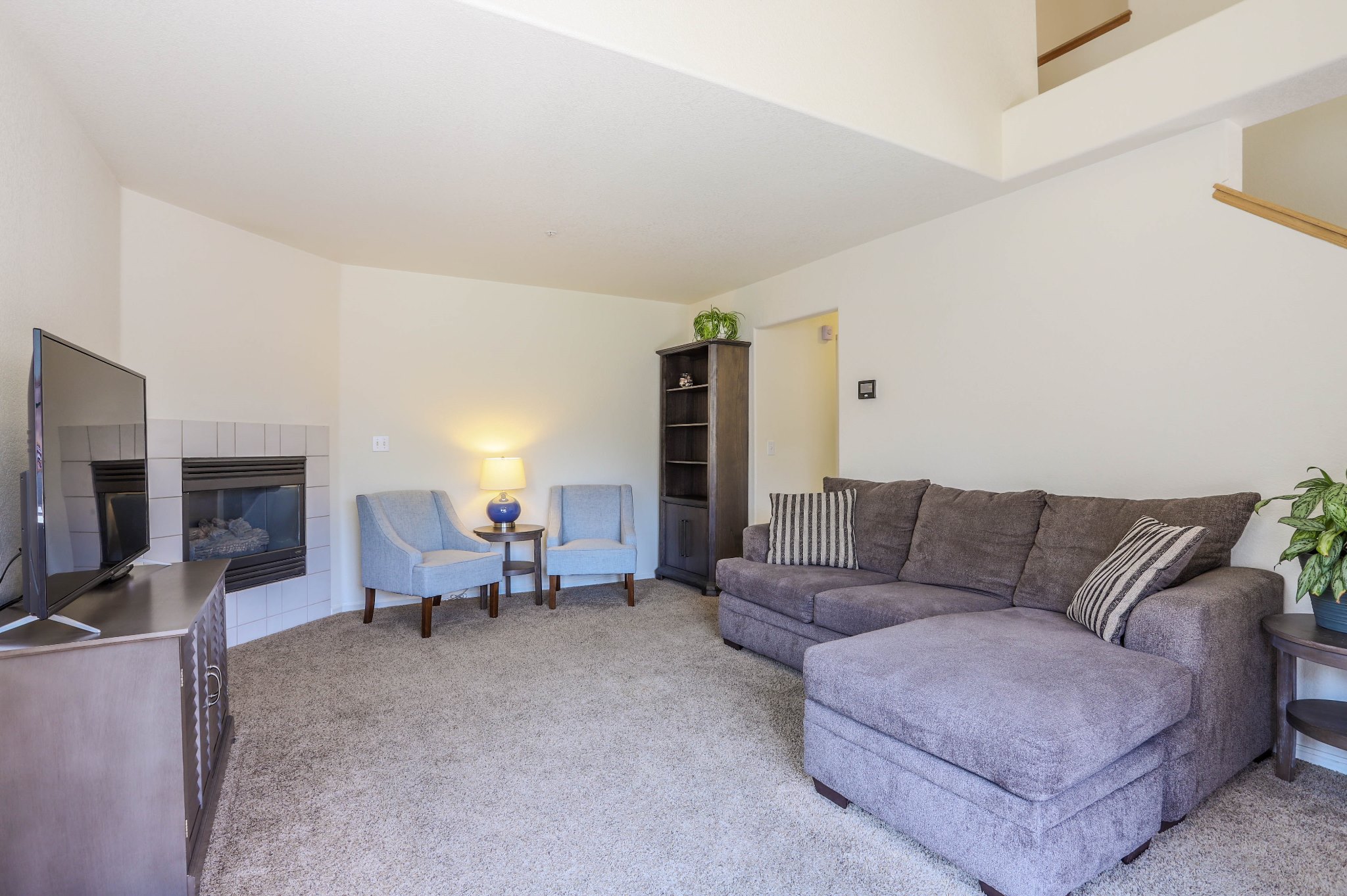 REAL ESTATE LISTING: 1601 Great Western Dr Longmont Great Room