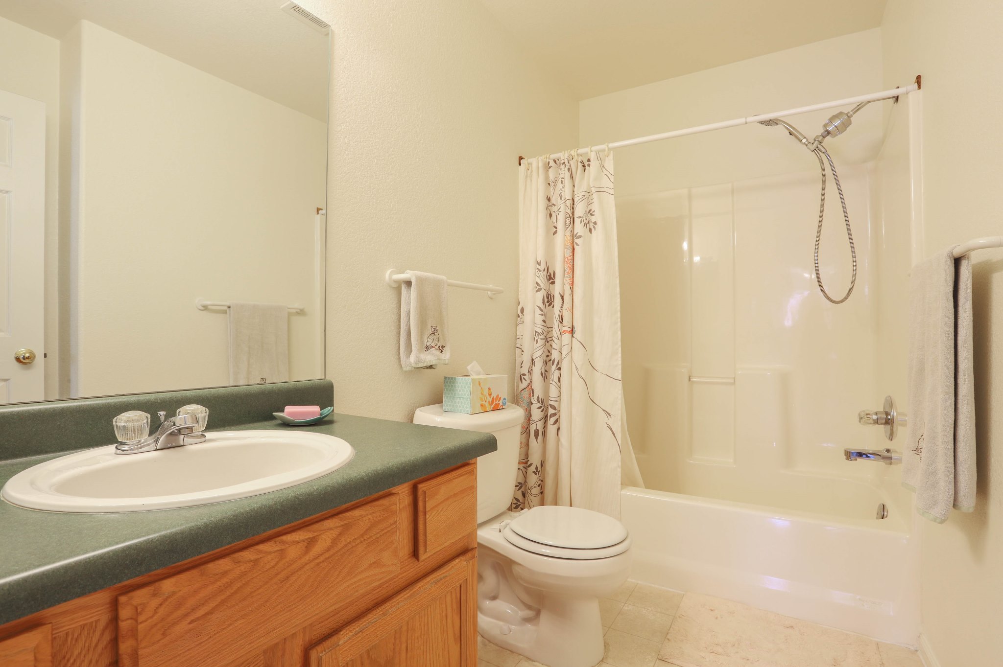 REAL ESTATE LISTING: 1601 Great Western Dr Longmont Full Bath