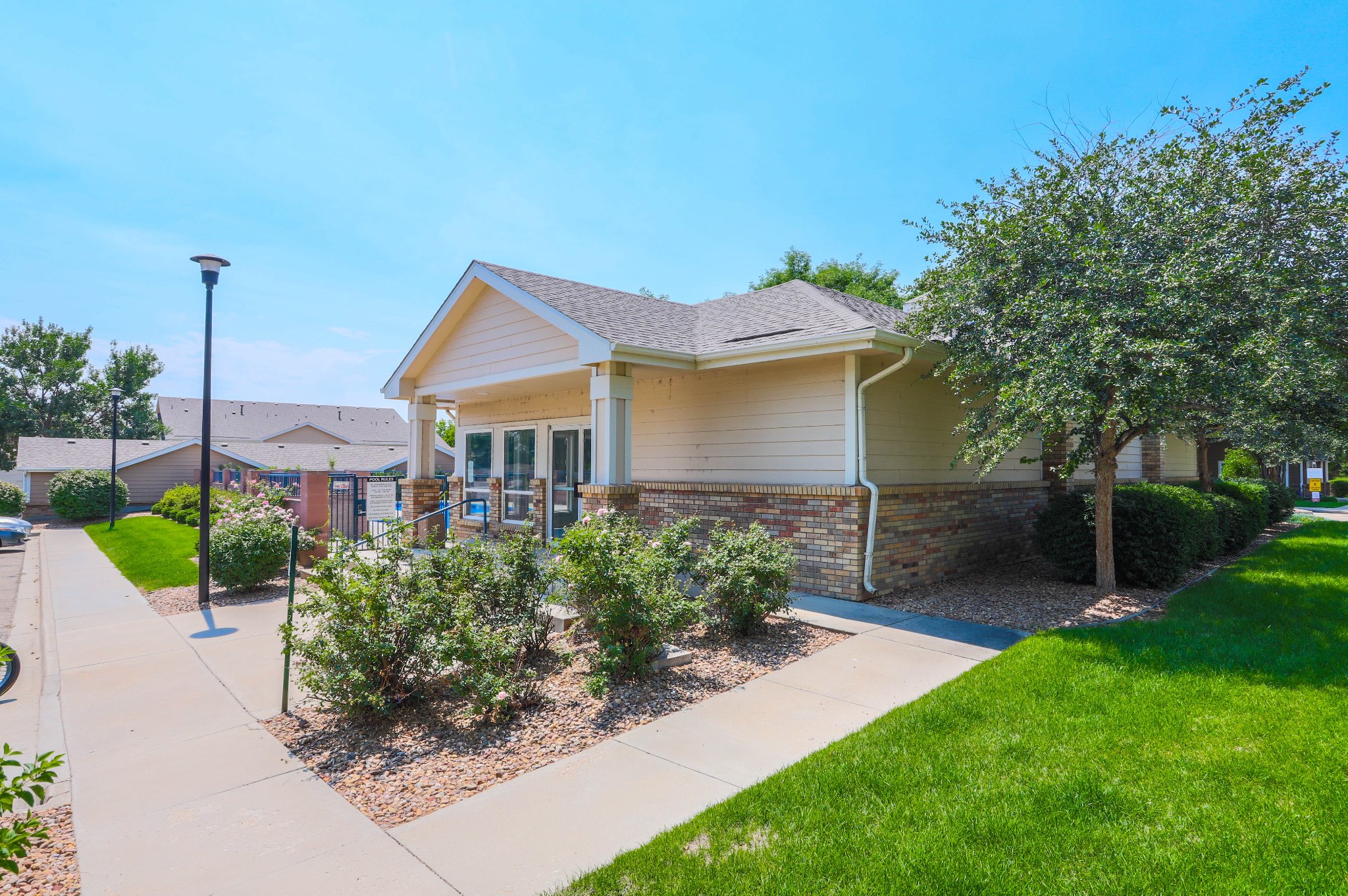 REAL ESTATE LISTING: 1601 Great Western Dr Longmont Community Clubhouse
