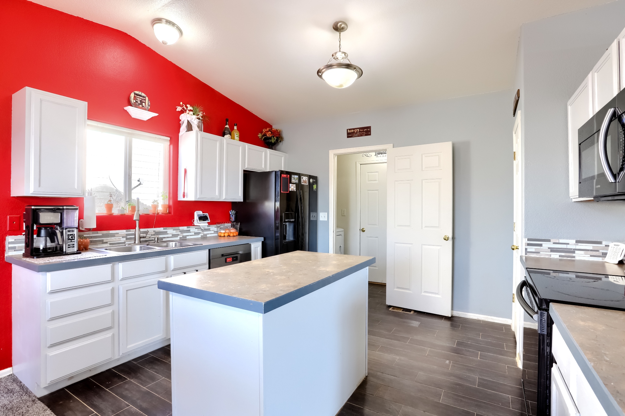 REAL ESTATE LISTING: 3011 45th Ave Greeley Kitchen