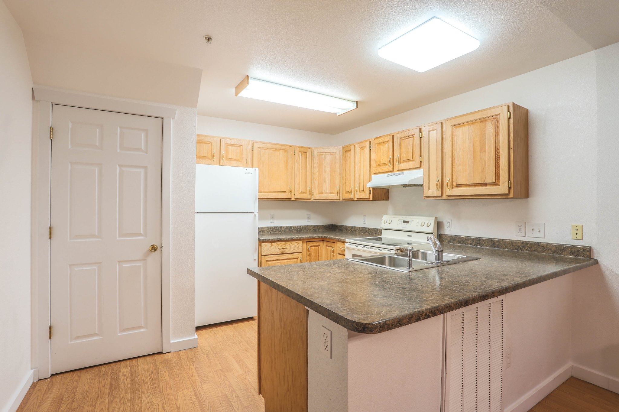 REAL ESTATE LISTING: 4579 Sunnyside Pl Boulder Kitchen
