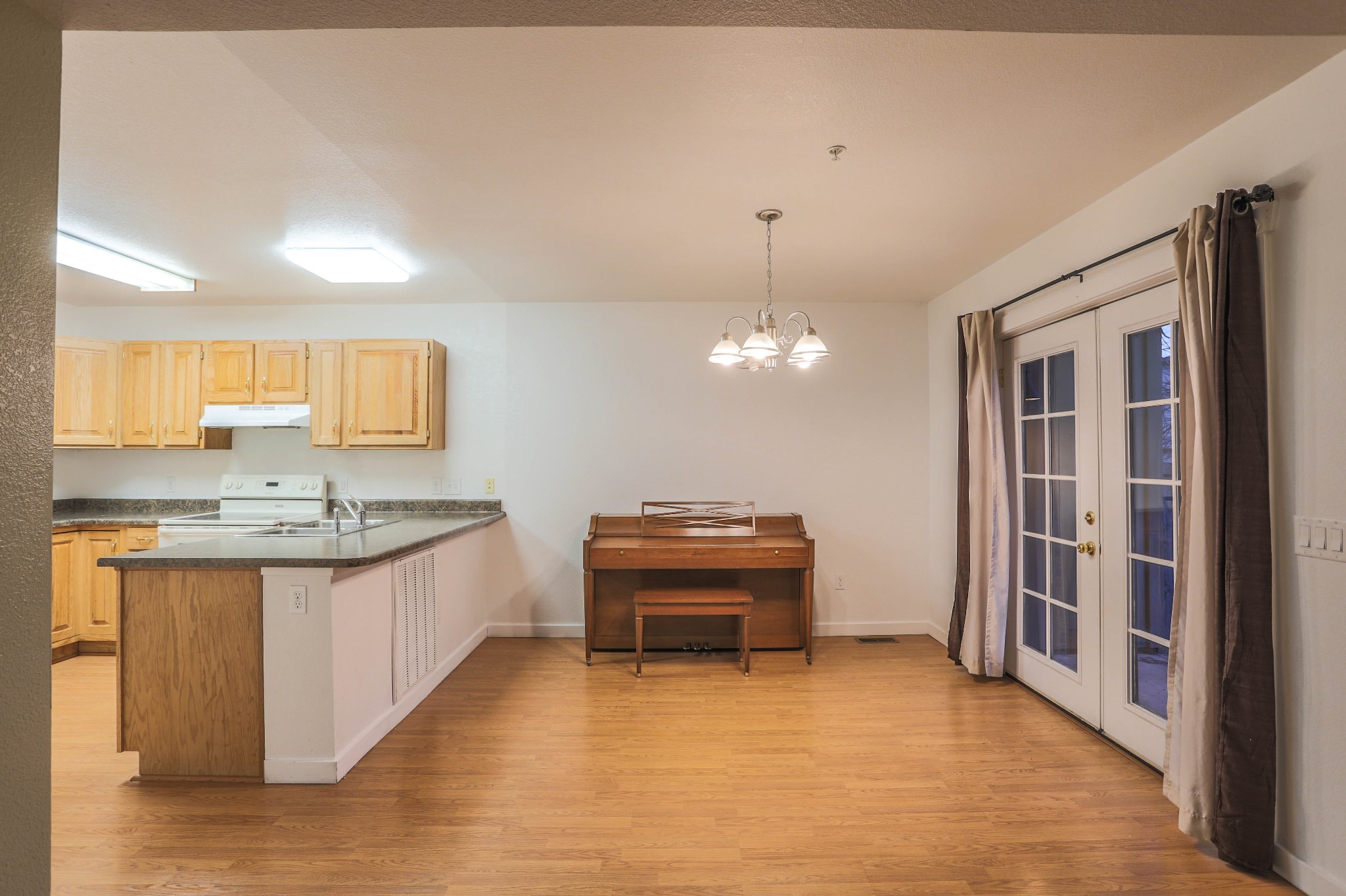 REAL ESTATE LISTING: 4579 Sunnyside Pl Boulder Dining Room