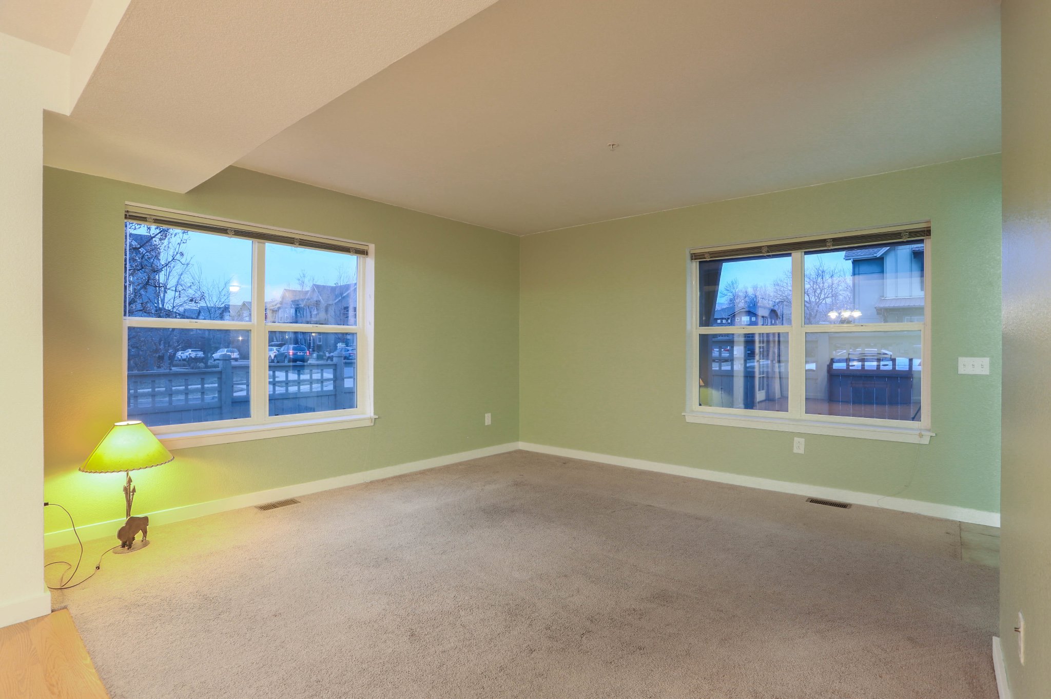 REAL ESTATE LISTING: 4579 Sunnyside Pl Boulder Living Room