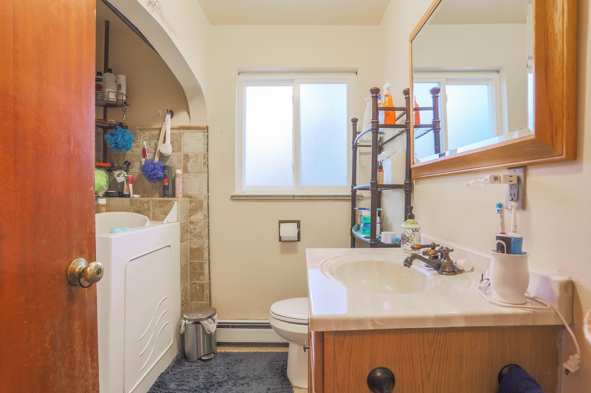 REAL ESTATE LISTING: 75 Zephyr St Lakewood Shared Full Bath