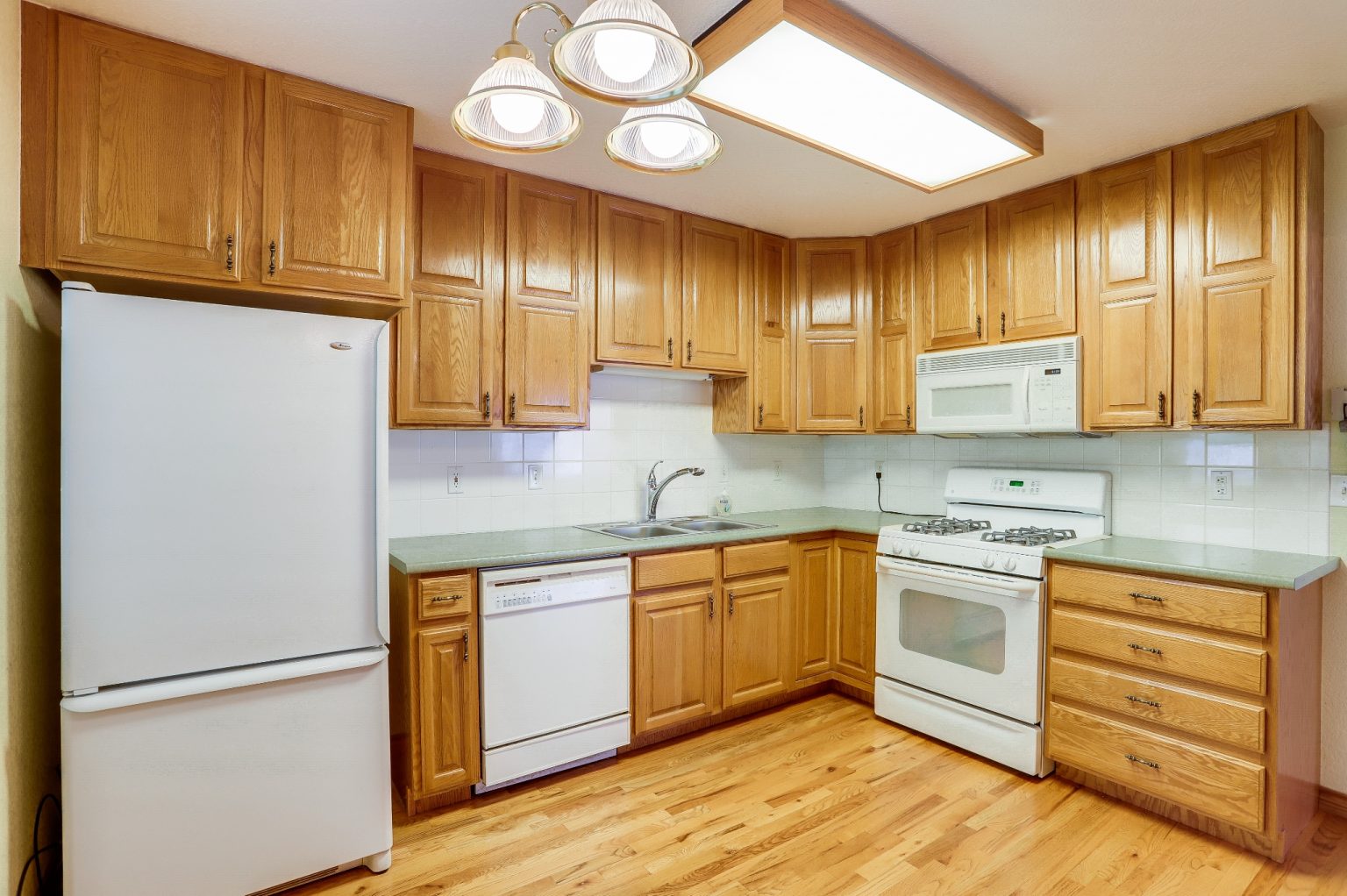 REAL ESTATE LISTING: 1730 Grove Ct Longmont Kitchen
