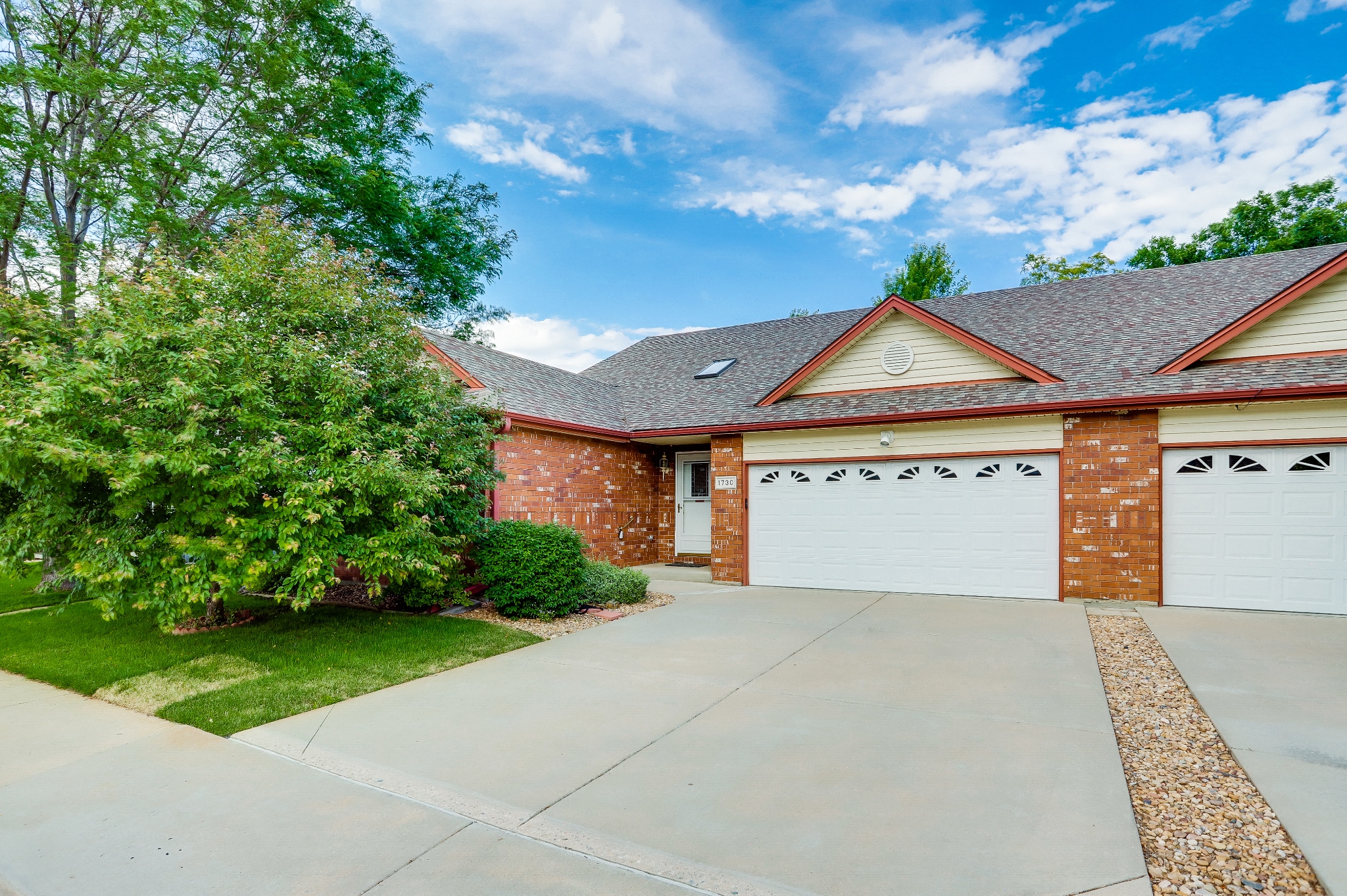 REAL ESTATE LISTING: 1730 Grove CT Longmont Front Exterior