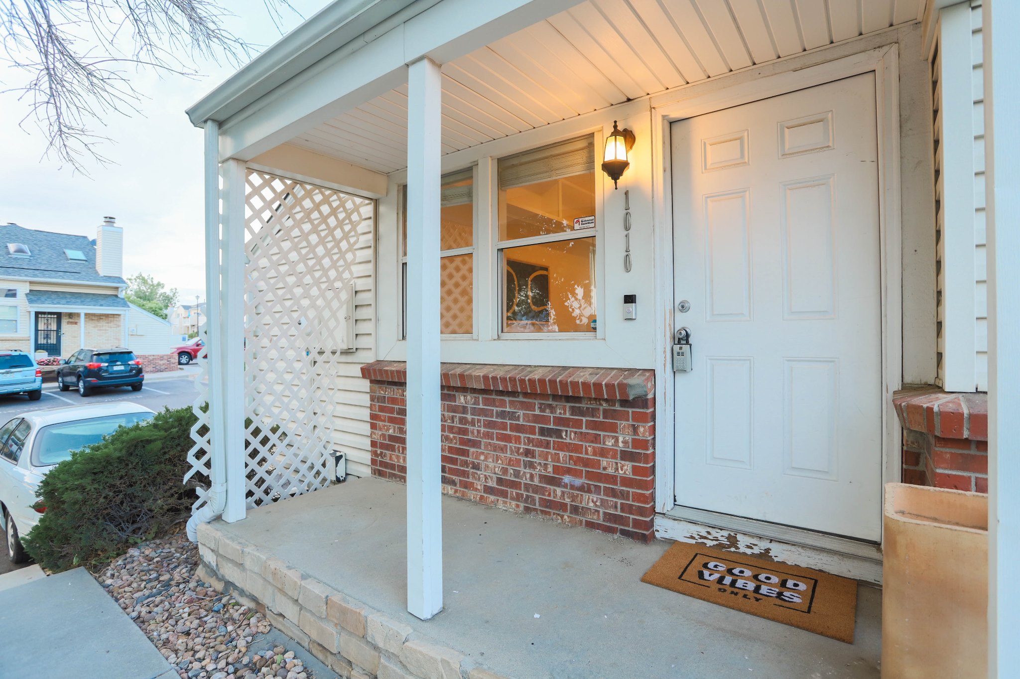 REAL ESTATE LISTING: 1010S Pitkin St Aurora Covered Porch