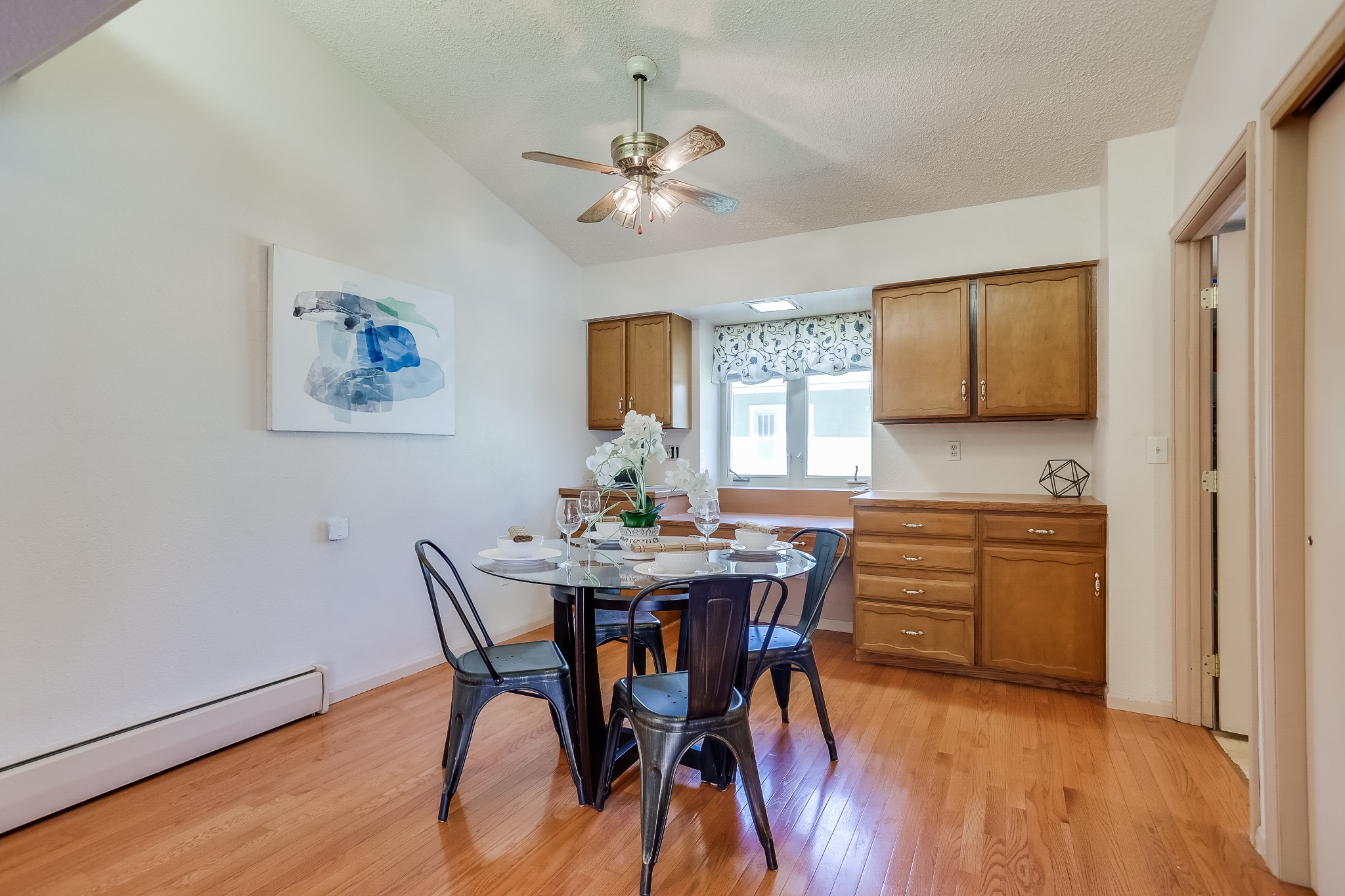 REAL ESTATE LISTING: 1409 Cannon St Louisville Dining Room