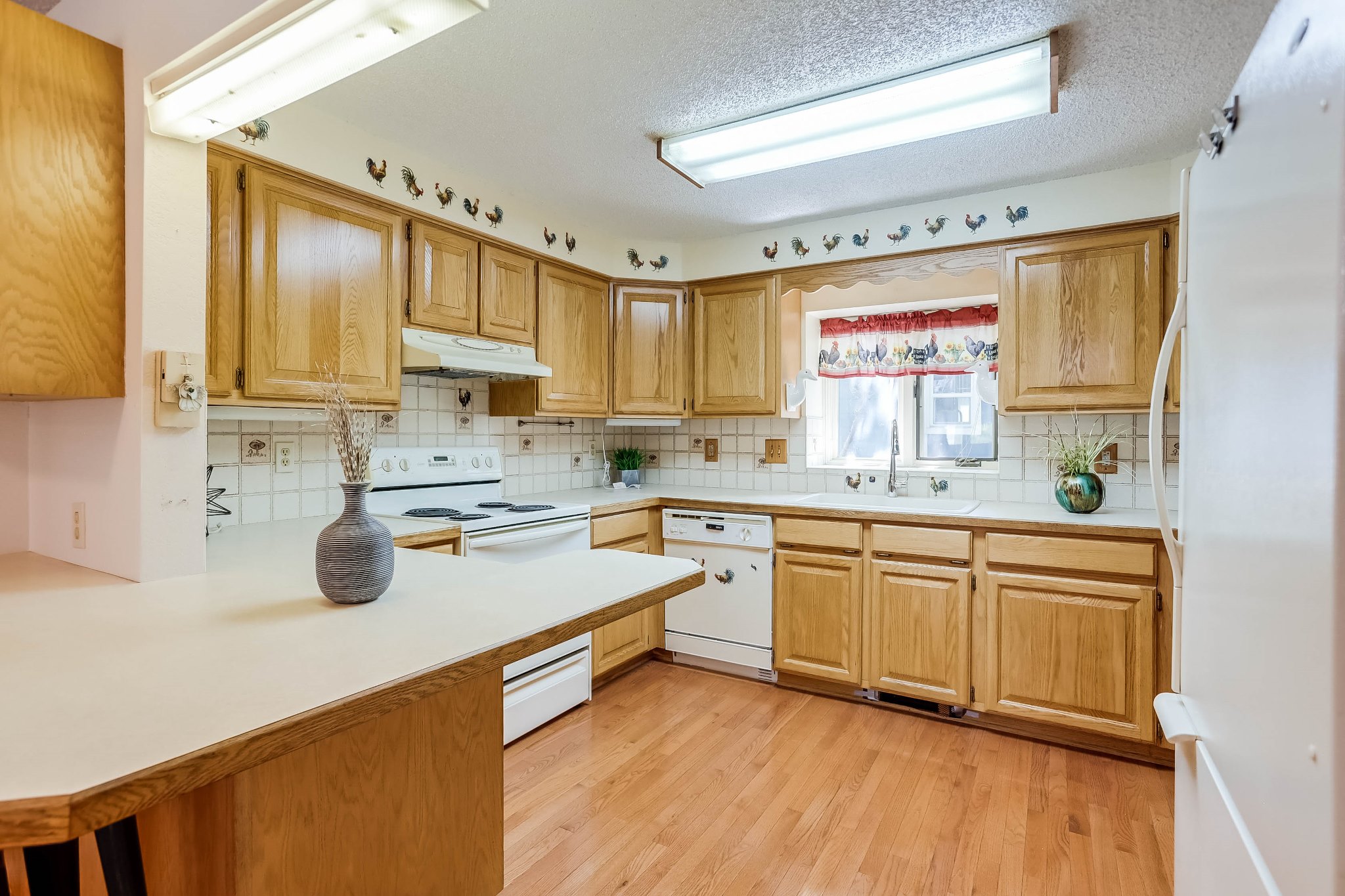 REAL ESTATE LISTING: 1409 Cannon St Louisville Kitchen
