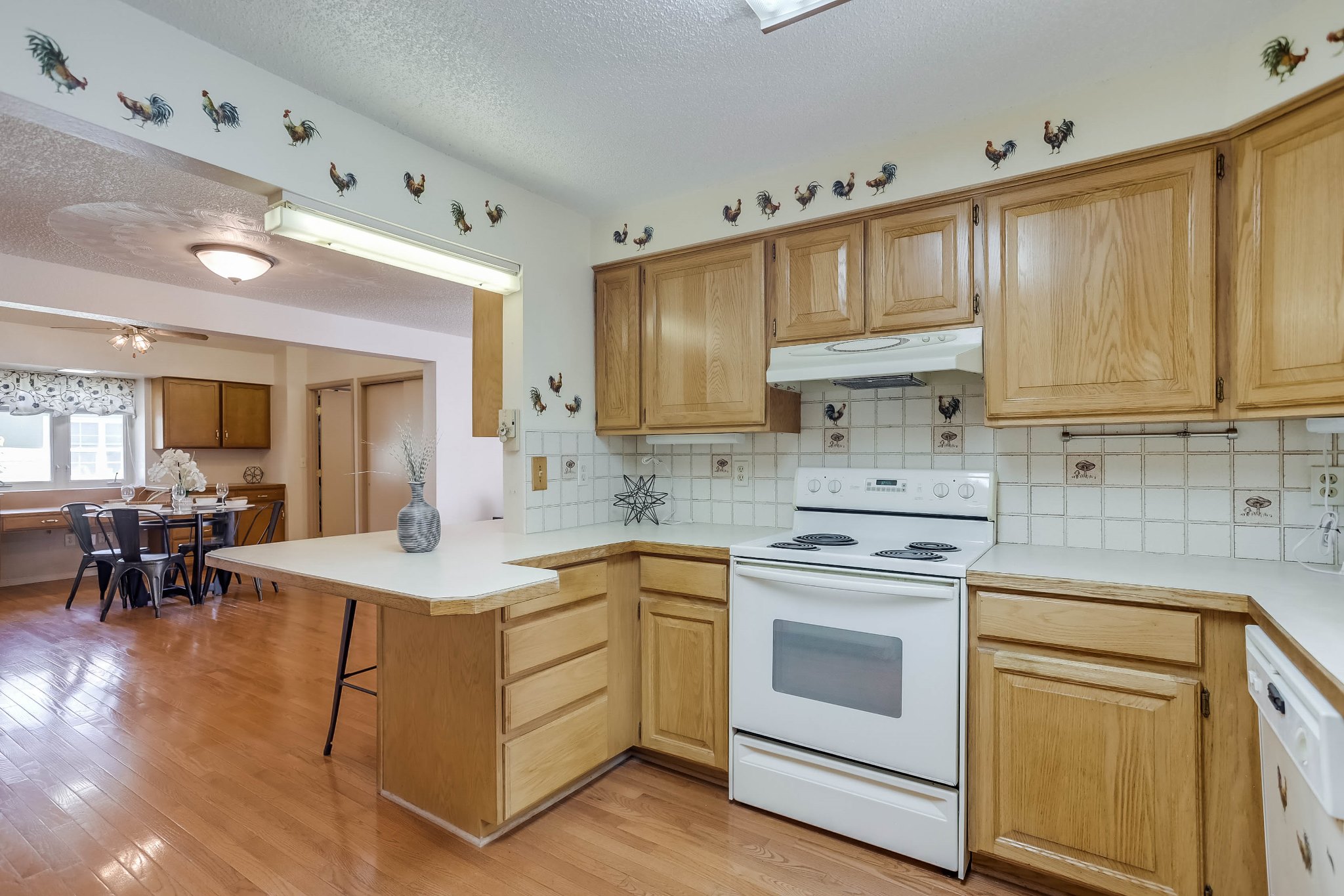 REAL ESTATE LISTING: 1409 Cannon St Louisville Kitchen