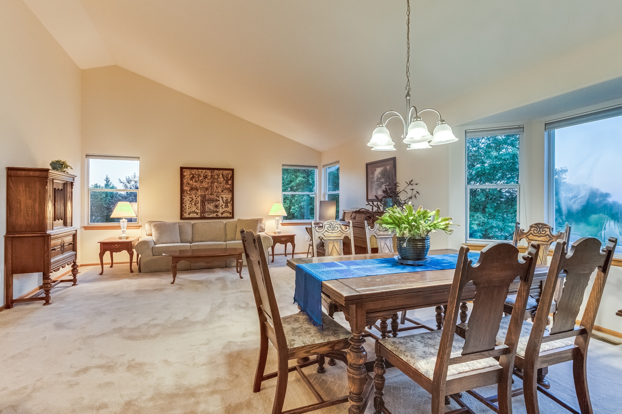 REAL ESTATE LISTING: 1280 Elmwood Ct Broomfield Living and Dining Room