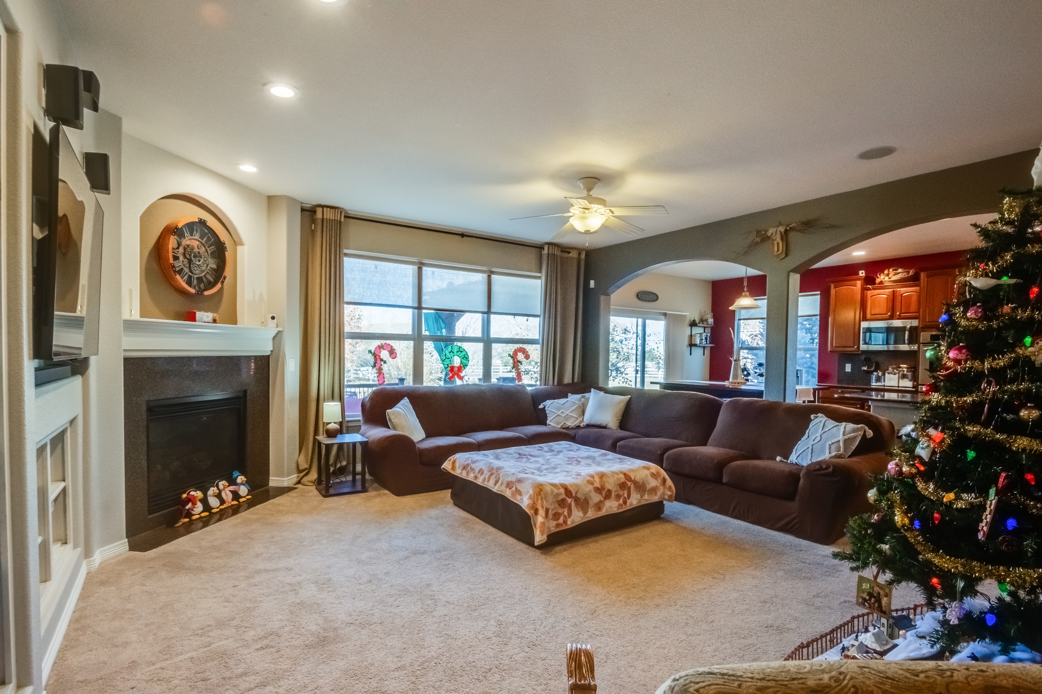 REAL ESTATE LISTING: 16263 Olive Way family room