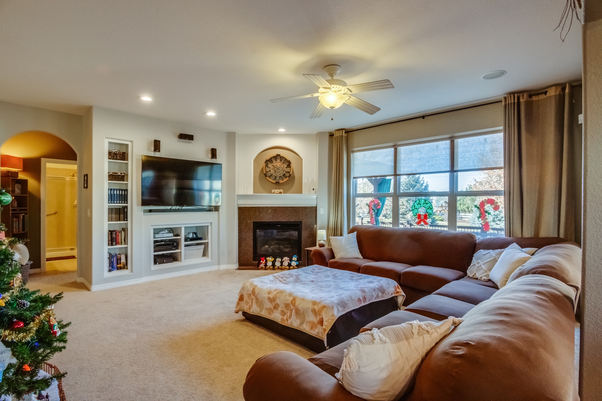 REAL ESTATE LISTING: 16263 Olive Way family room