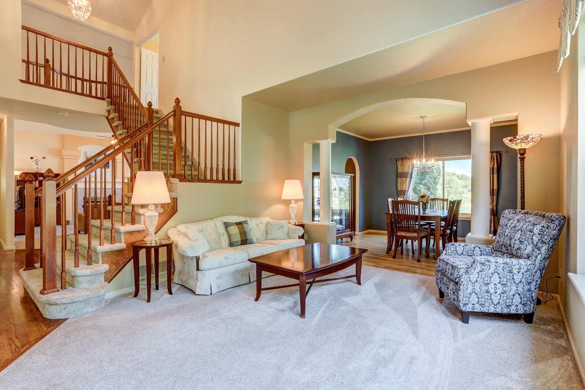 REAL ESTATE LISTING: 610 Clarendon Drive Longmont Living Room