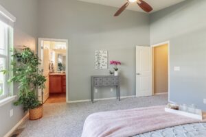 REAL ESTATE LISTING: 208 Olympia Ave Longmont Main Primary Bedroom