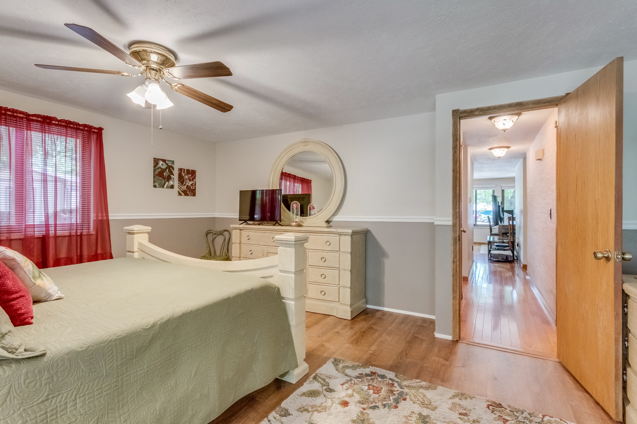 REAL ESTATE LISTING: 461 Verdant Cir Longmont Primary Bedroom