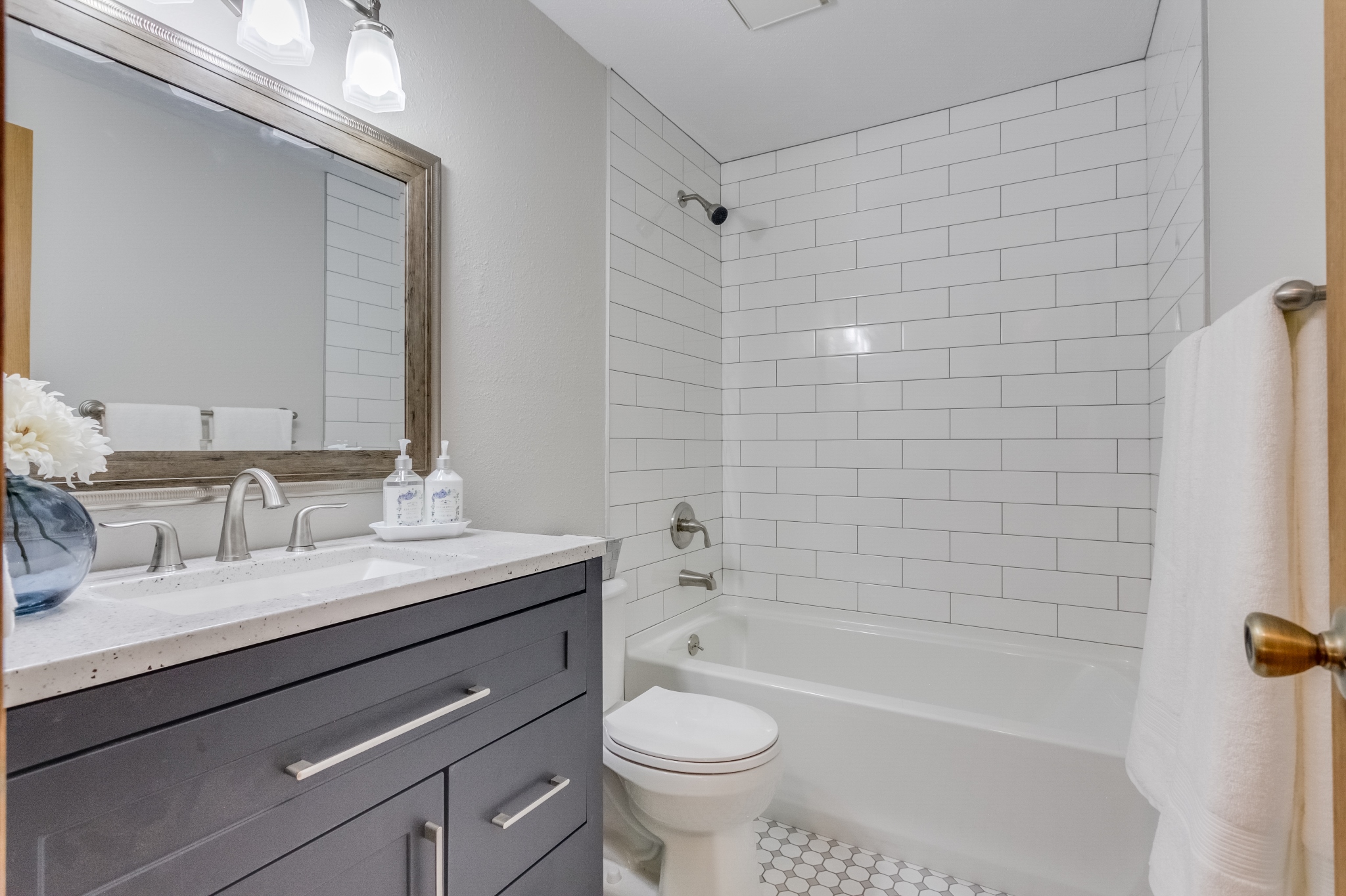 REAL ESTATE LISTING: 461 Verdant Cir Longmont Primary Shared Bath