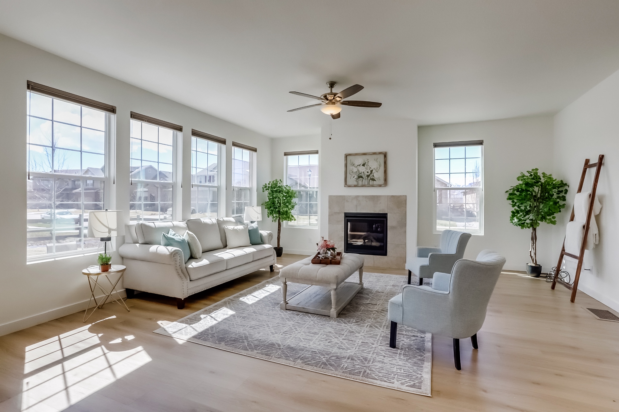 REAL ESTATE LISTING: 2080 Sicily Circle Longmont Great Room