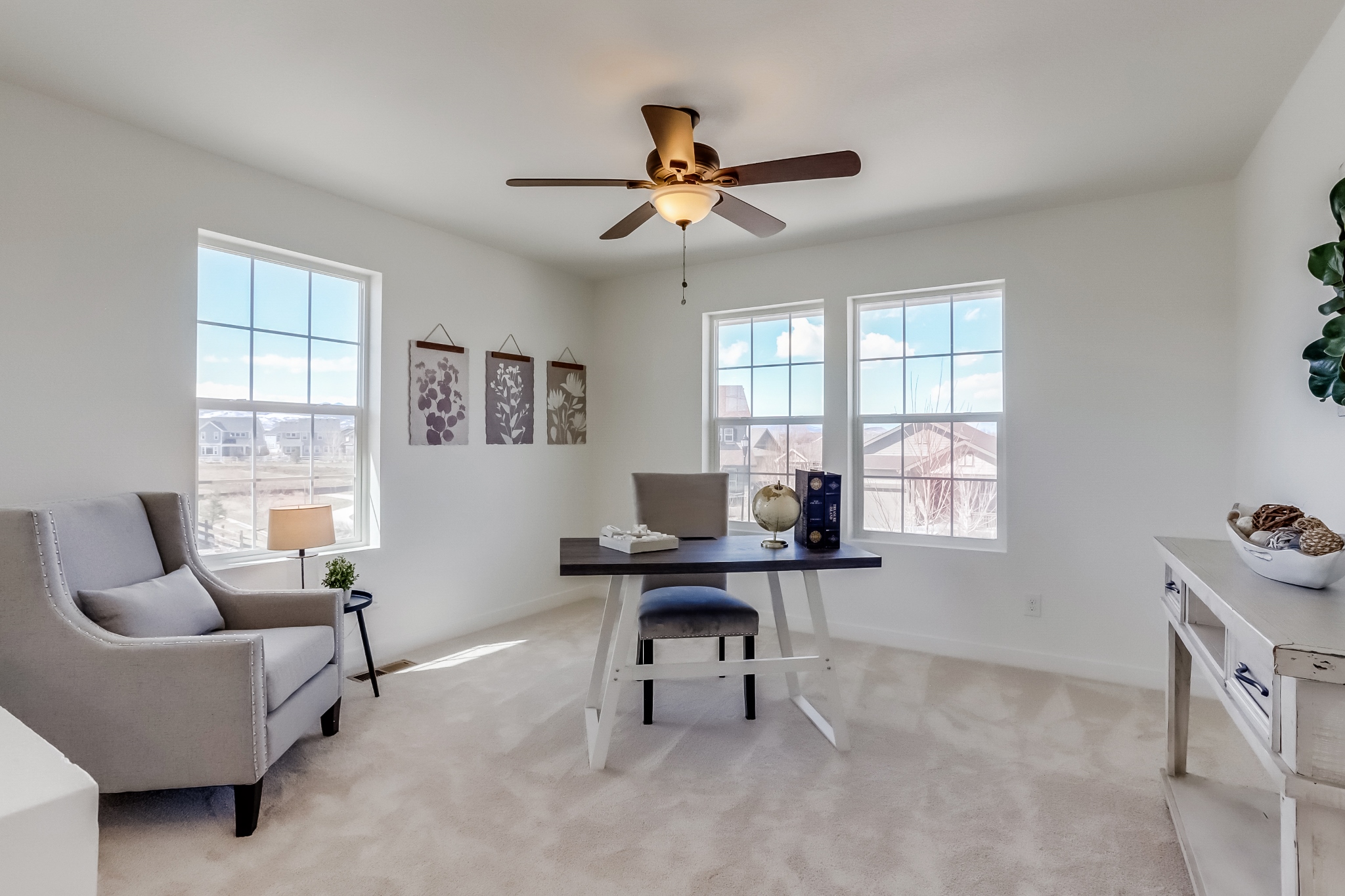 REAL ESTATE LISTING: 2080 Sicily Circle Longmont Loft
