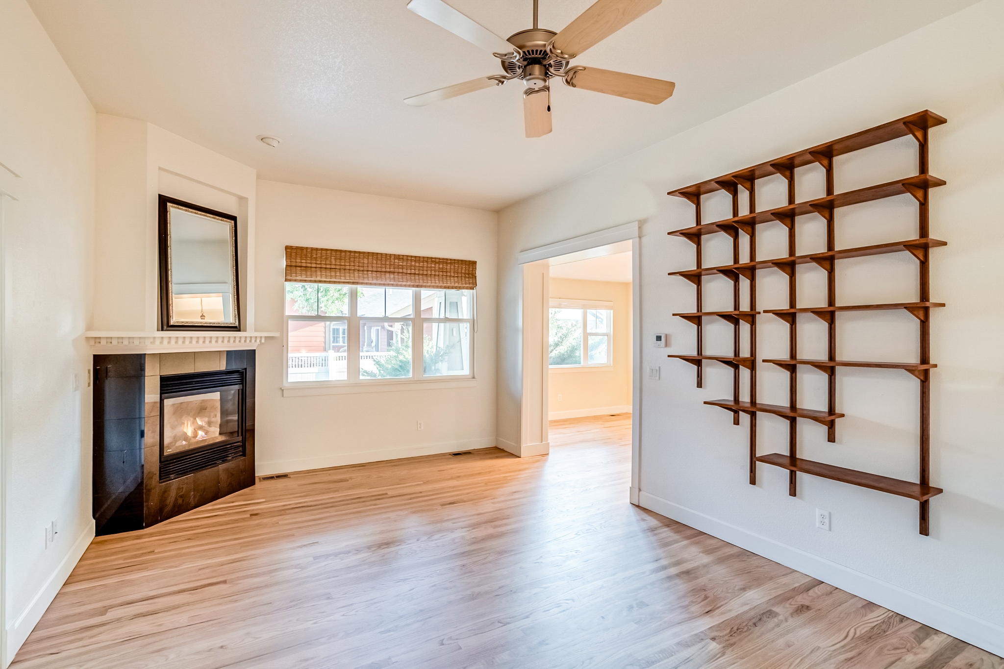 REAL ESTATE LISTING: 447 Olympia Ave Longmont Great Room