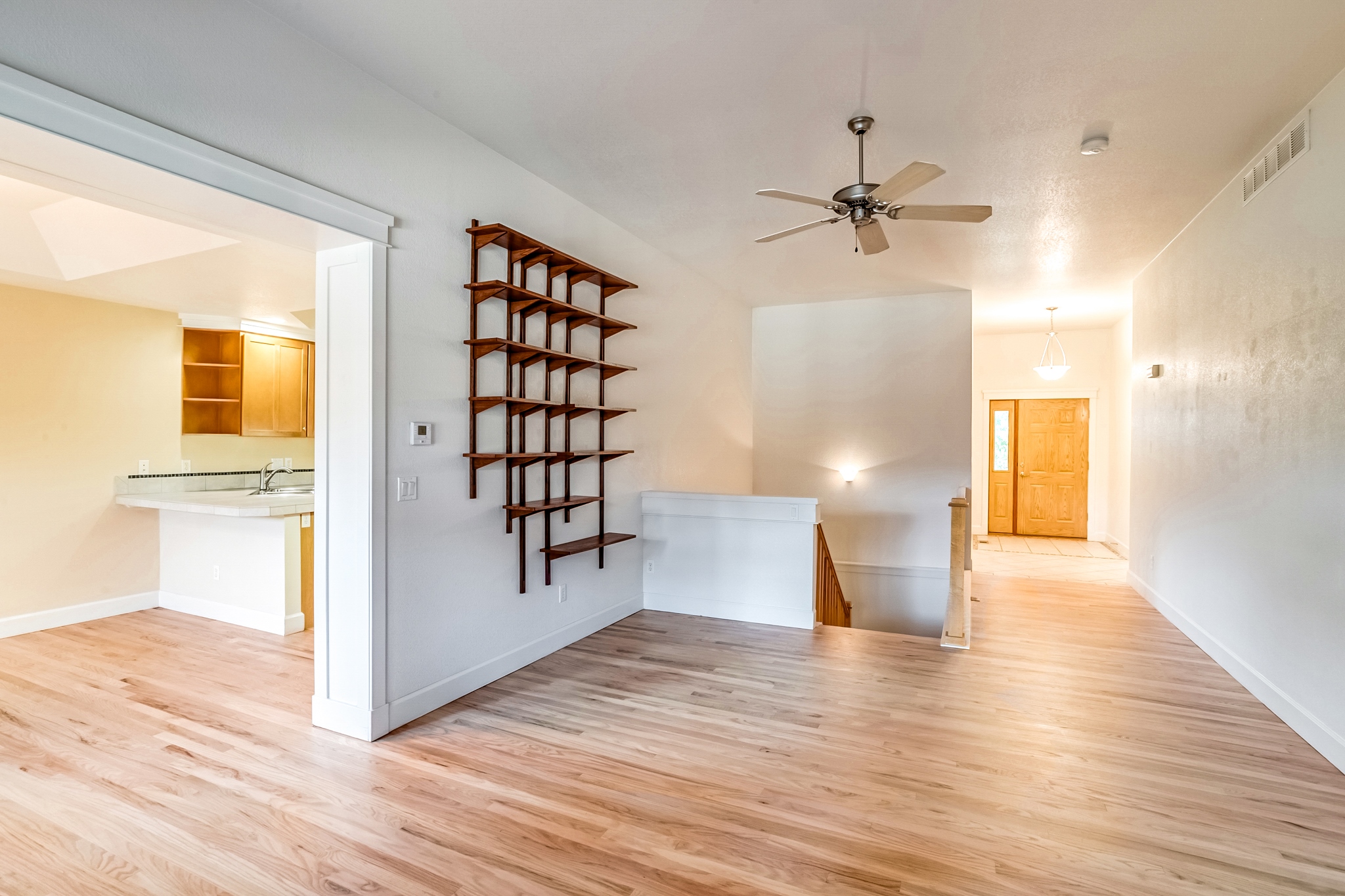 REAL ESTATE LISTING: 447 Olympia Ave Longmont Great Room