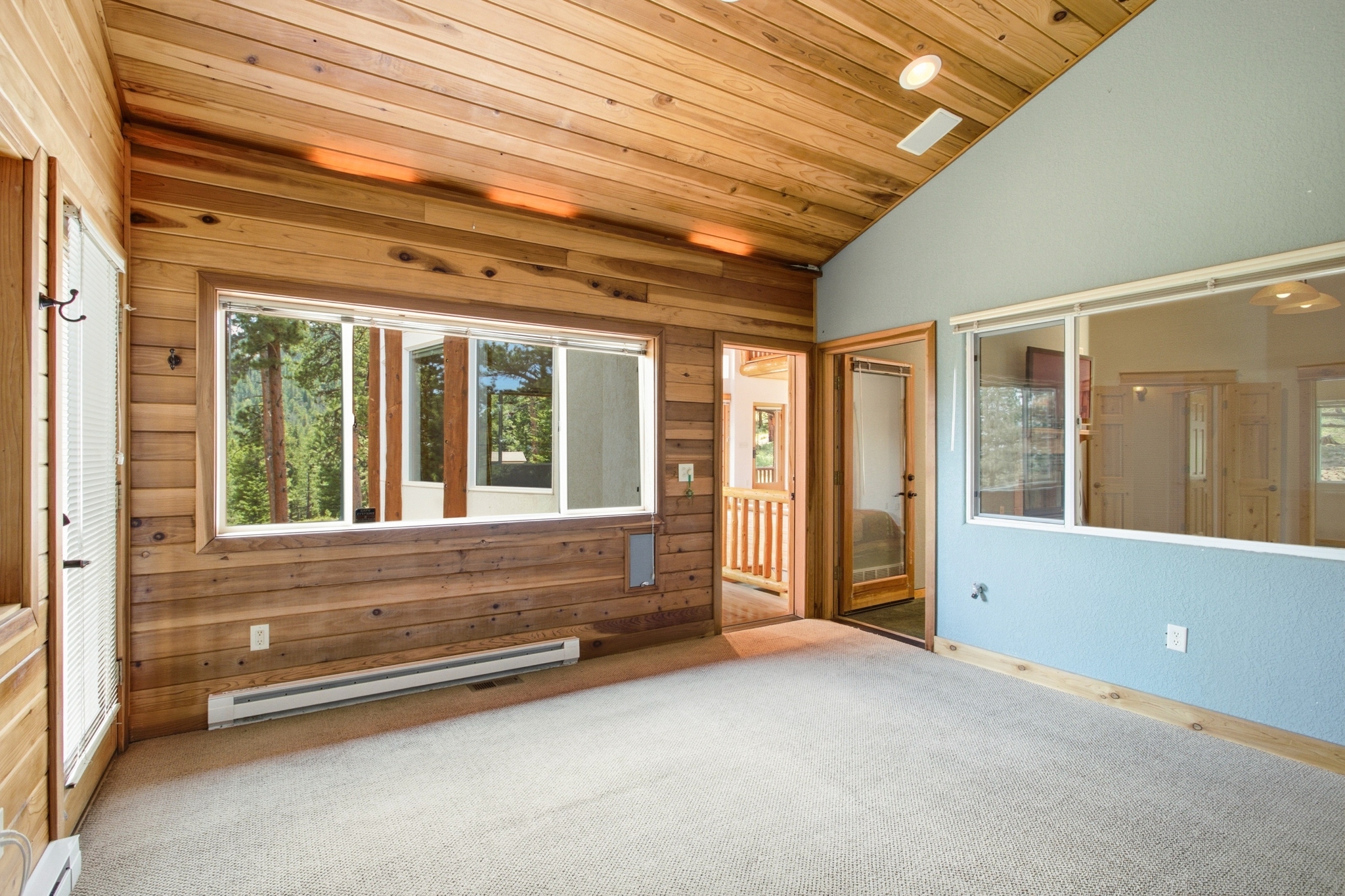 REAL ESTATE LISTING: 221 Rockledge Circle Lyons Office 2