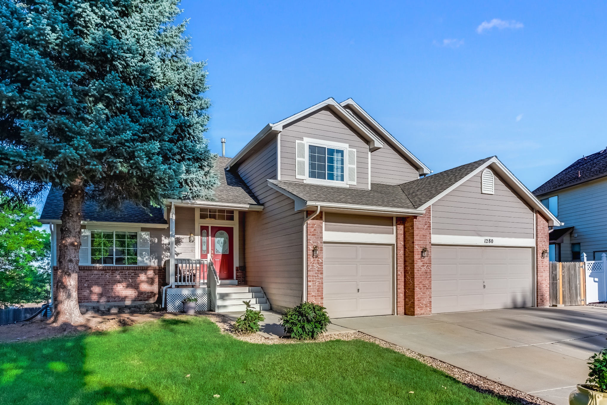 REAL ESTATE LISTING: 1280 Elmwood Ct Broomfield Front Exterior