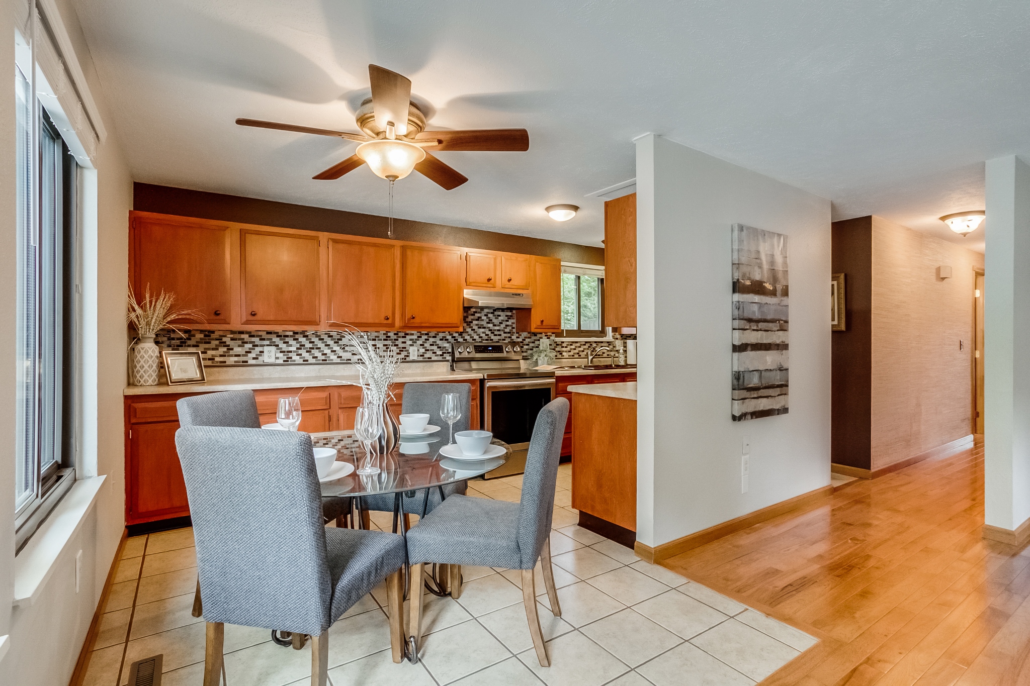 REAL ESTATE LISTING: 461 Verdant Cir Longmont Dining Area
