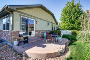 REAL ESTATE LISTING: 208 Olympia Ave Longmont Back Patio