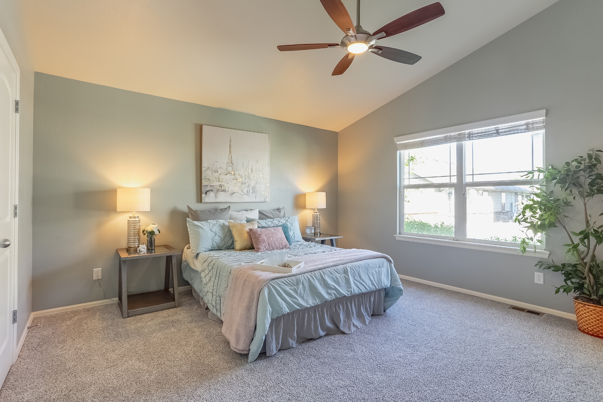 REAL ESTATE LISTING: 208 Olympia Ave Longmont Primary Bedroom