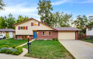 REAL ESTATE LISTING: 1423 Frontier St Front Exterior